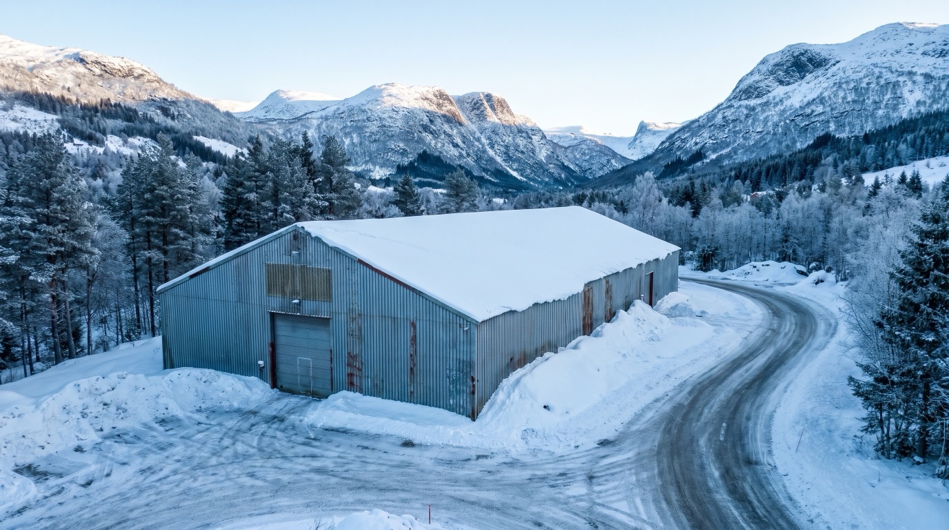 Snølast og stålhall: hva du må vite om snø- og vindlast i Norge